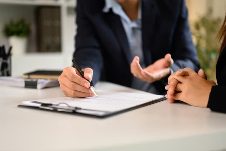 The Integration of Traditional and Collaborative Approaches to Psychological Assessment: Recommendations for Graduate Training